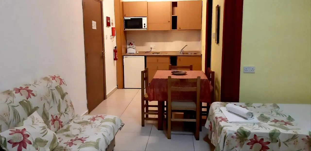 'Young'Seven Apartments St. Julian's 2*,  Malta
