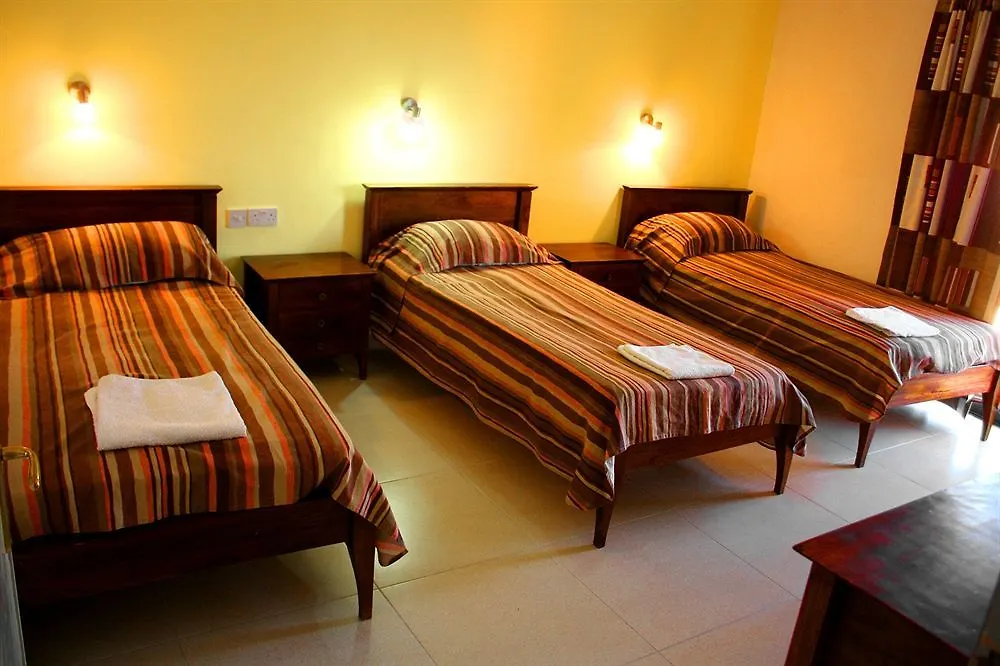 Aparthotel 'Young'Seven Apartments San Ġiljan