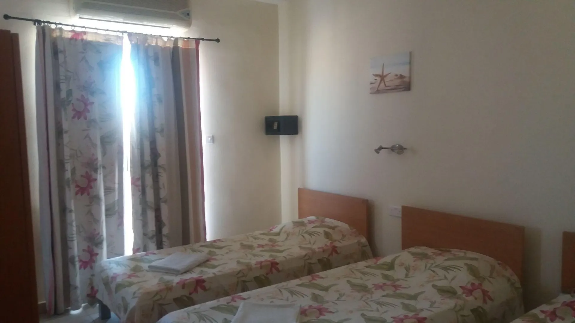 'Young'Seven Apartments San Ġiljan 2*,  Malta