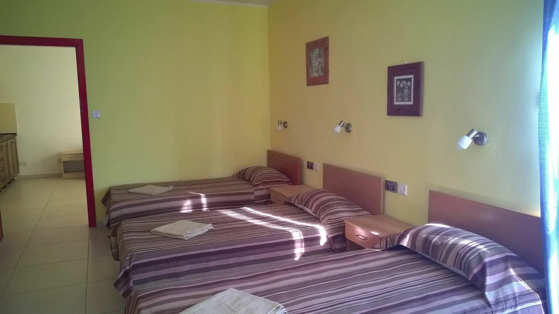 'Young'Seven Apartments San Ġiljan Aparthotel